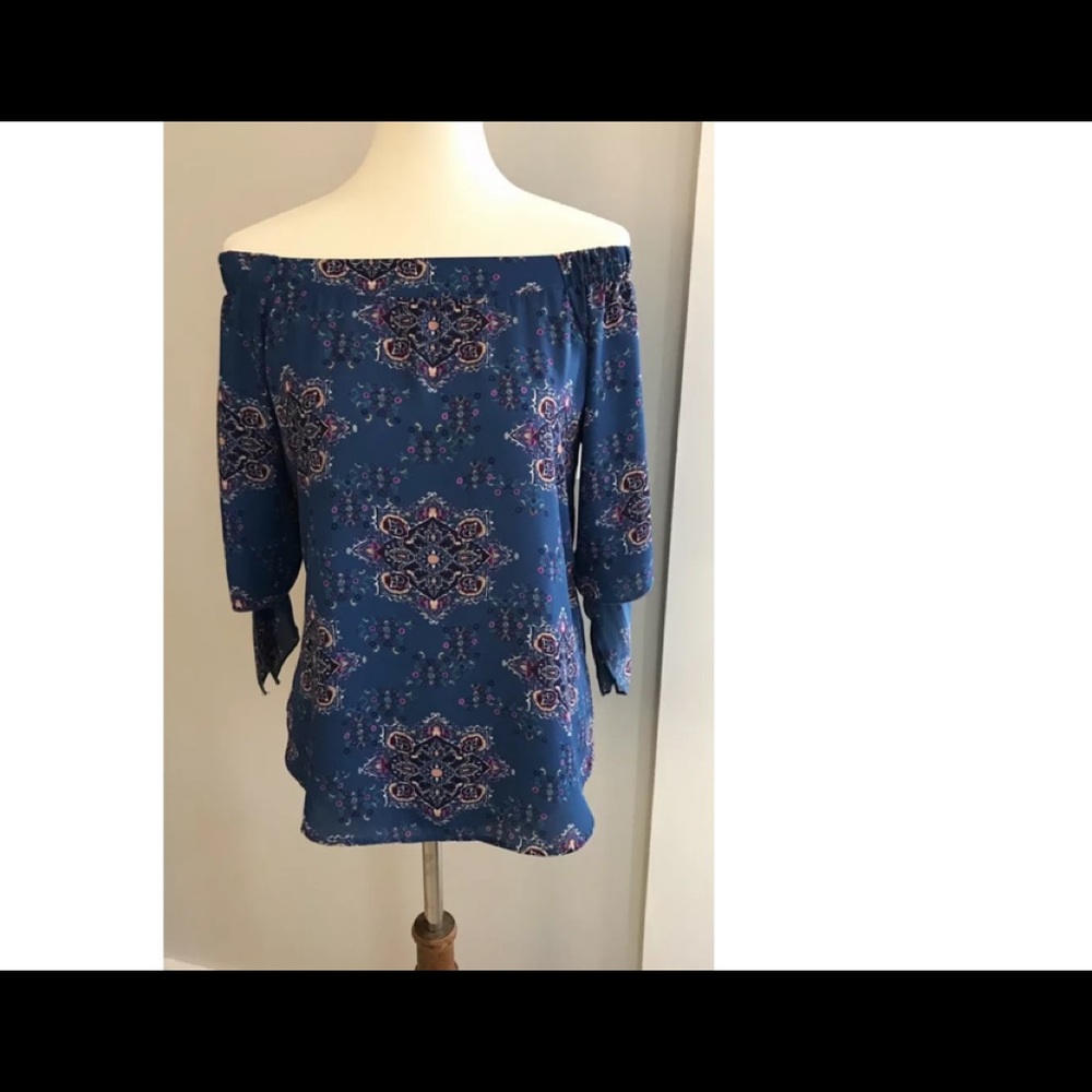 EUC Ladies Stitch Fix Renee C Vause Off Shoulder Blouse Sz Medium Bright Blue